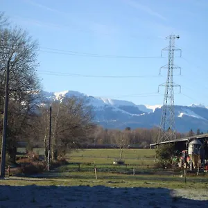 https://53bou-bed-breakfast-uglas.midi-pyreneeshotels.com