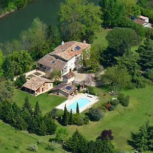 https://le-logis-saint-victor.midi-pyreneeshotels.com