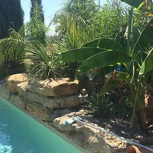 https://la-bastide-des-vents-danges.fr-provencehotel.com